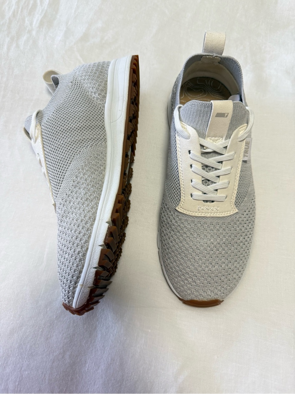 TRUE LINKSWEAR | Women’s 8.5 | Light Gray All Day Knit II Golf Sneaker Spikeless